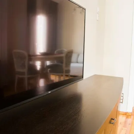 Julie's Sunshine Apartment