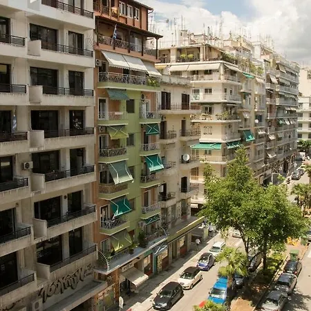 Julie's Sunshine Apartment Thessaloniki